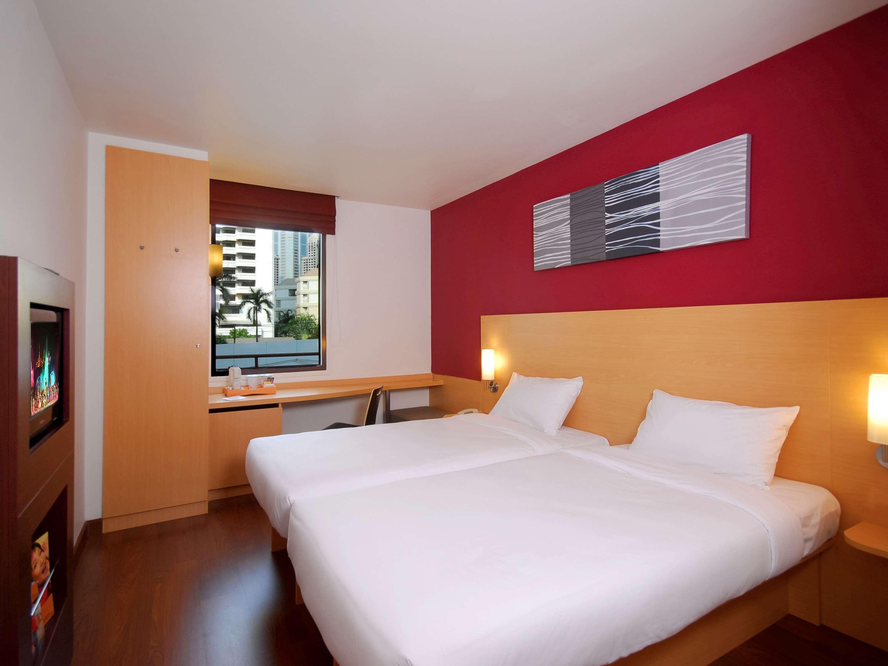 Ibis Bangkok Sukhumvit 4 Hotel Kültér fotó