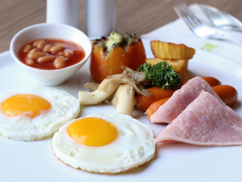 Ibis Bangkok Sukhumvit 4 Hotel Kültér fotó